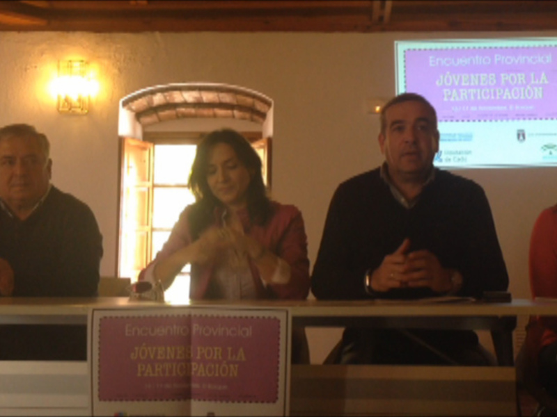 Más de 100 jóvenes participaron en un encuentro provincial por la participación promovido por el Ayuntamiento de Chipiona.
