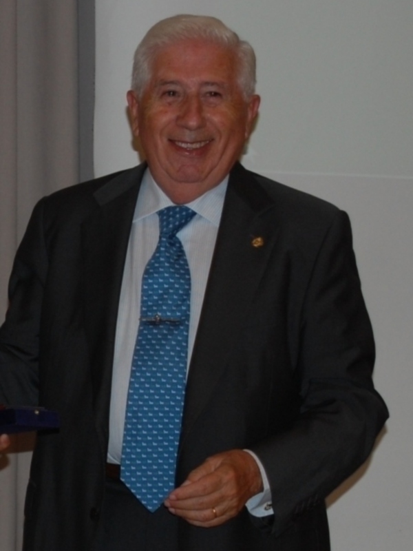 Jesús Rossi López de Castilla ha sido reelegido por cuatro años más, presidente de la Confederación Andaluza de Federaciones Deportivas