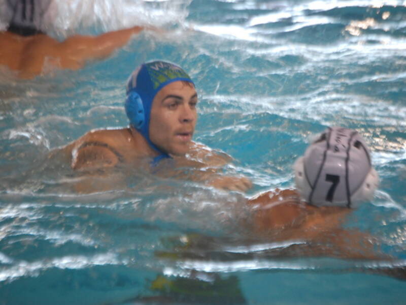 El Club Waterpolo Dos Hermanas inicia 2014 en Barcelona