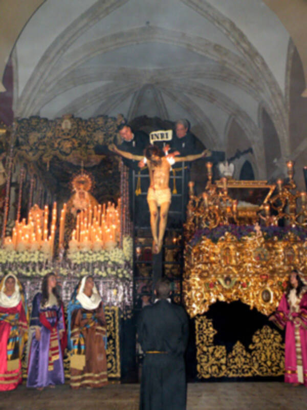 Sevilla. Provincia. Descendimiento en la Cruz, del Cristo de la Misericordia en Alcalá del Río.