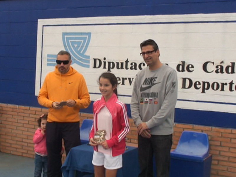 Finaliza el Torneo de Tenis de Otoño con el dato histórico de contar por primera vez con un cuadro femenino(Chipiona)