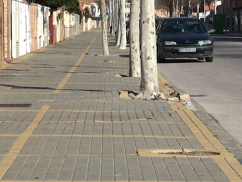 La rehabilitación de acerado de La Laguna incluido en el Plan Provincial de Obras y Servicios 2015(Chipiona)