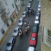Sevilla viernes tarde, las calles próximas al recinto ferial recuperan su actividad.