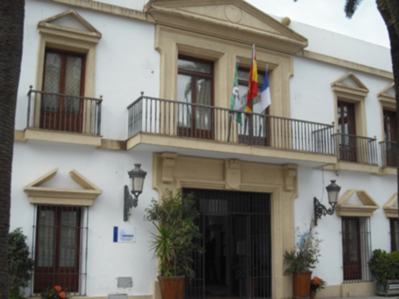 Chipiona se beneficia del plan de Eficiencia Energética de Diputación que permitirá ahorrar 887.000 euros al año a 35 Ayuntamientos