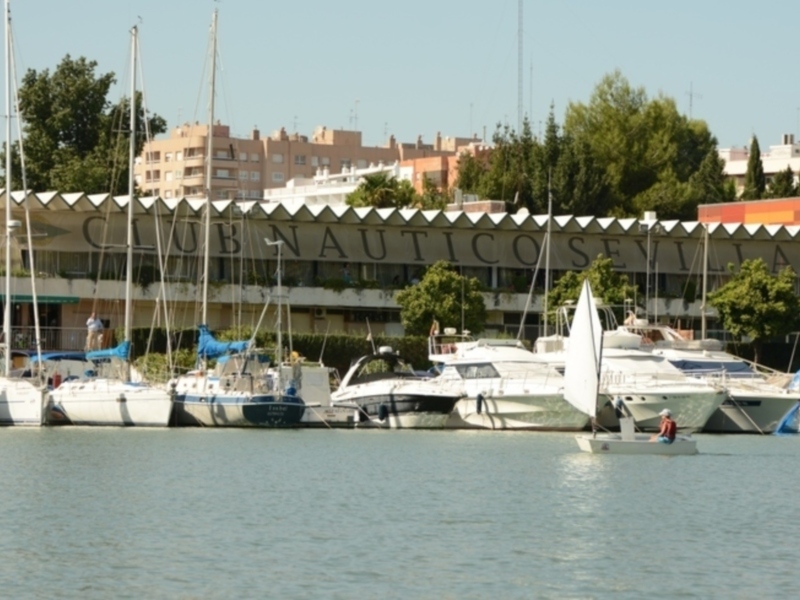 Medalla de la ciudad de Sevilla 2015 para el Club Náutico