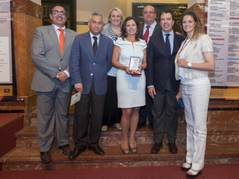El Club Náutico Sevilla recibe la Medalla de la Ciudad 