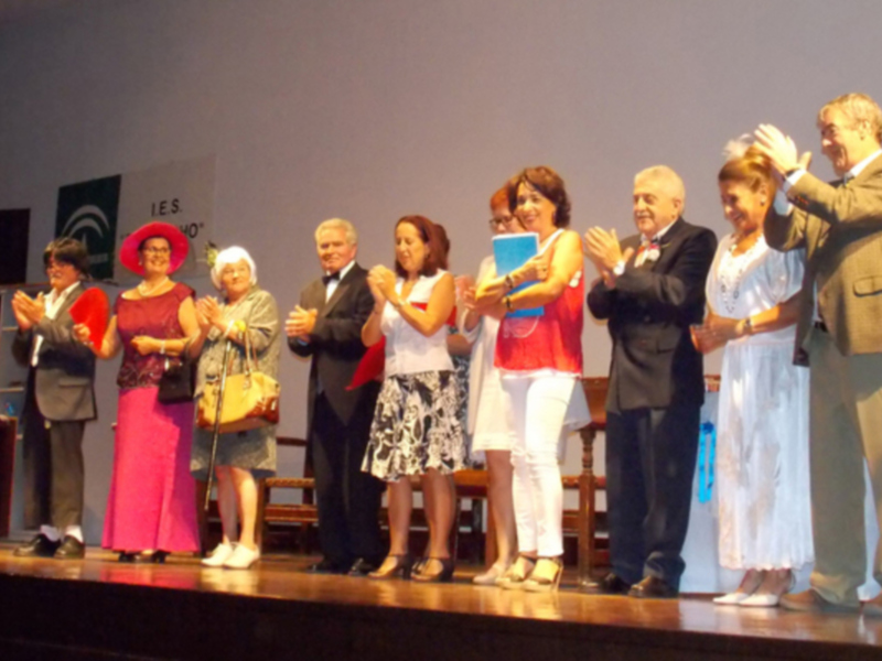 Alumnos de Centros de Educación de Adultos de la comarca disfrutan con la obra de teatro del cuadro de actores de El Gastor.-(Chipiona)