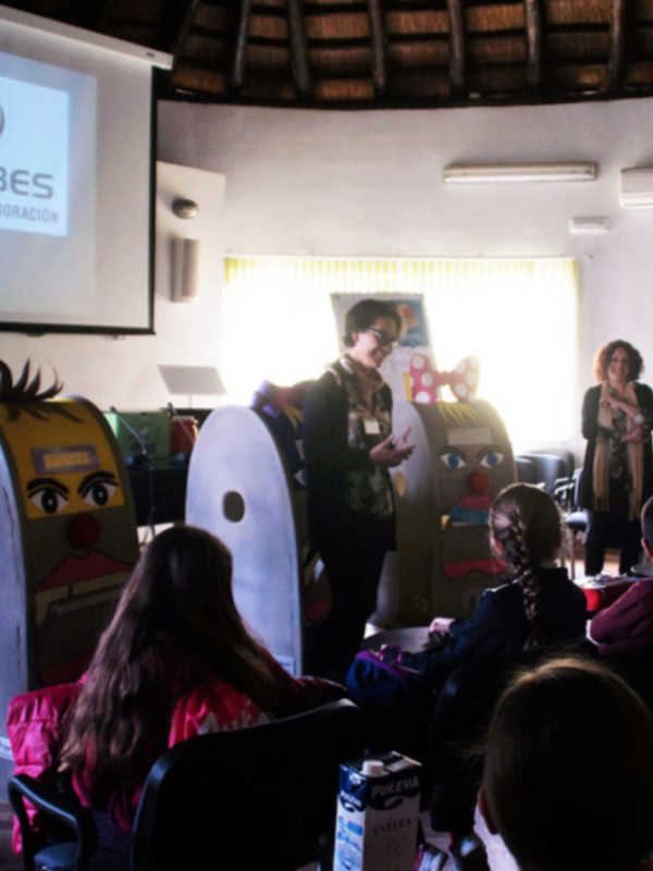 Alvirima finaliza en el centro del camaleón una campaña de concienciación al reciclaje con Ecoembes(Chipiona)