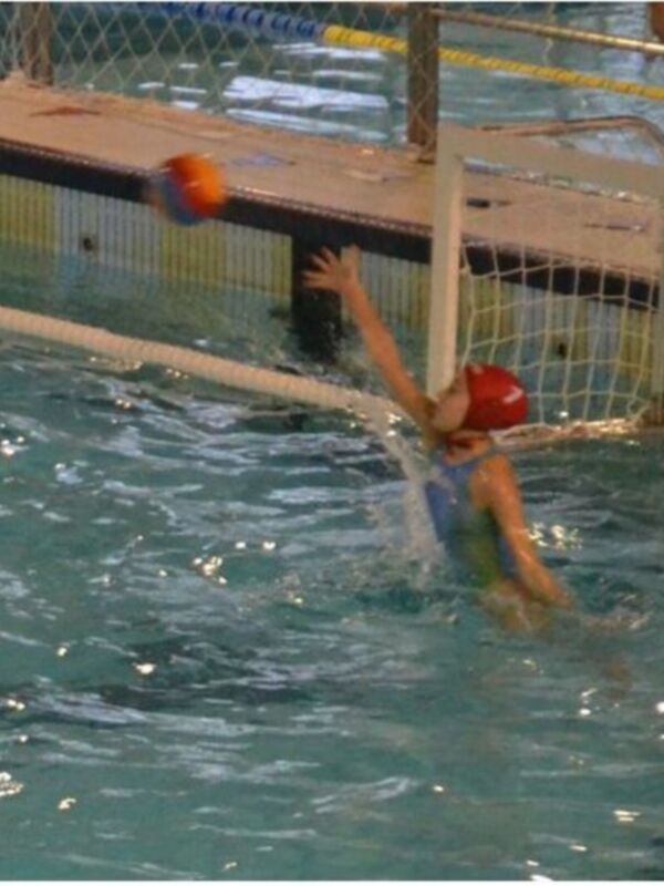 La nazarena Alba Roldán, en el Plan Nacional de Tecnificación de waterpolo