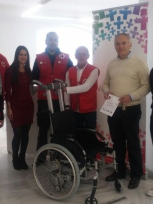 Cruz Roja Española adquiere equipos para mejorar la movilidad de personas mayores