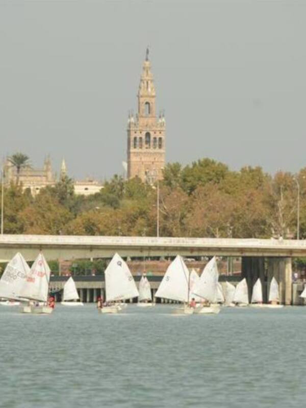 La Federación Andaluza de Vela distingue al Club Náutico Sevilla