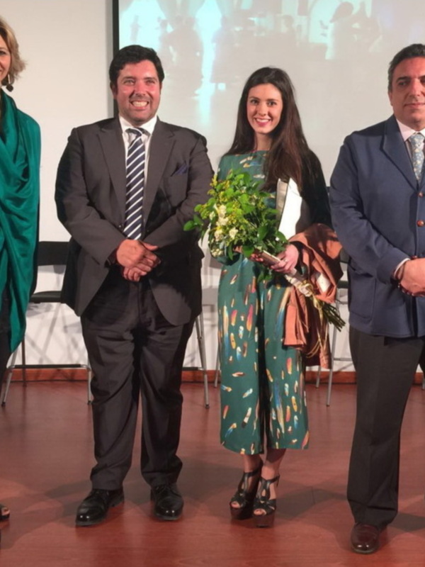 Mariola Borrego, Reina de la Feria 2016 de Lora del Rio en una gala  presentada por Marina Bernal