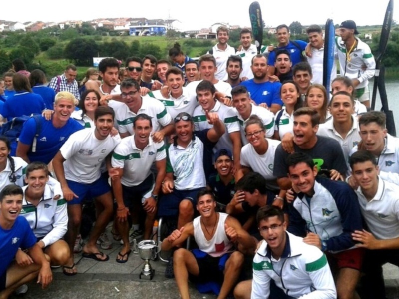 El Club Náutico Sevilla, pentacampeón absoluto de España de piragüismo en pista