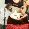 Hard Rock Cafe Sevilla presenta la Memorabilia de los artistas más emblemáticos del mundo