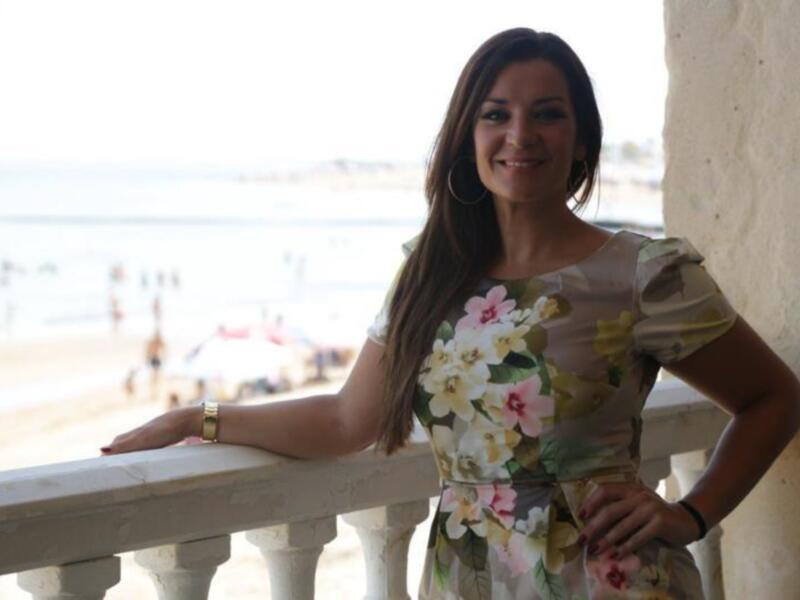 Erika Leiva presenta en Chipiona el estreno de su espectáculo homenaje a Rocío Jurado