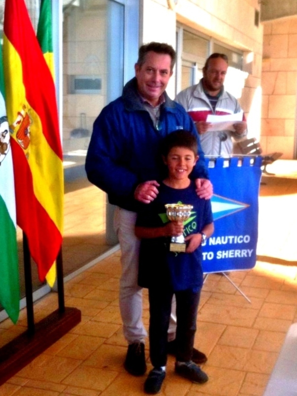 La flota del Náutico da la nota en el Provincial de Sevilla y Cádiz de la clase Optimist