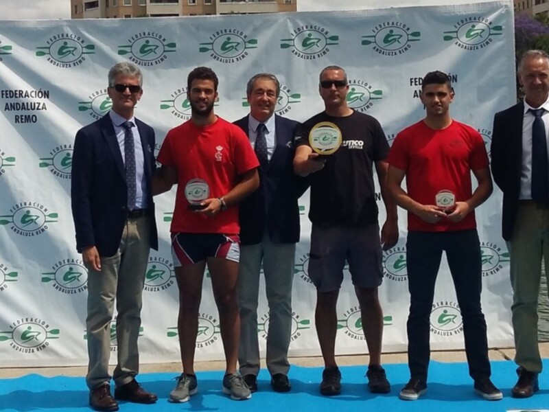 El Campeonato de Andalucía de botes largos de remo, para el Club Náutico Sevilla