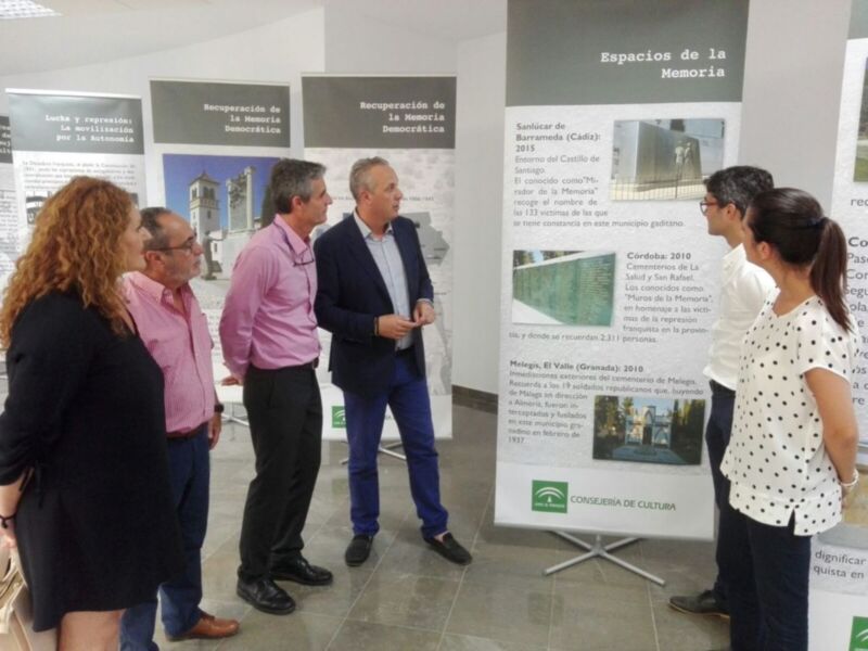 Una exposición en Arcos recuerda y homenajea a las víctimas del golpe militar y la Dictadura