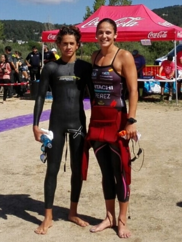 Triunfo sevillano en la travesía a nado Swimstrong de Navacerrada