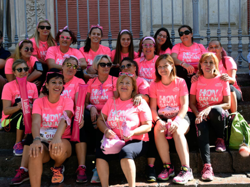 La esperada “marea rosa” se quedó en el dique seco y dio Paso a la polémica.