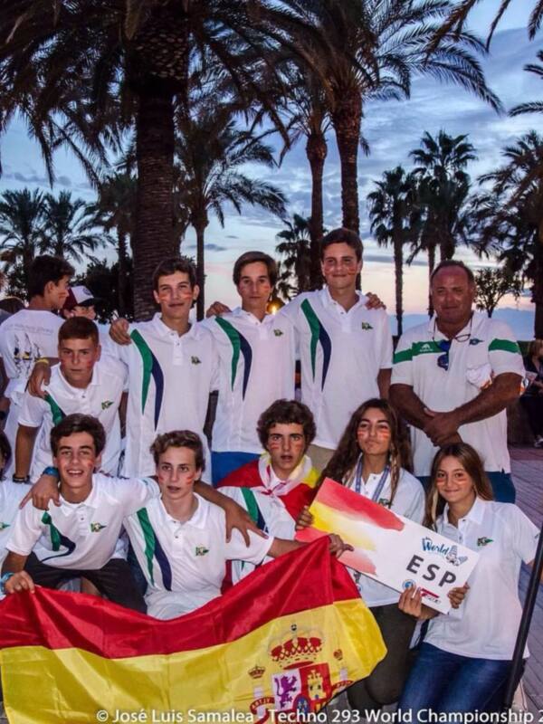 La flota de la clase Techno del Náutico Sevilla, en el Campeonato del Mundo