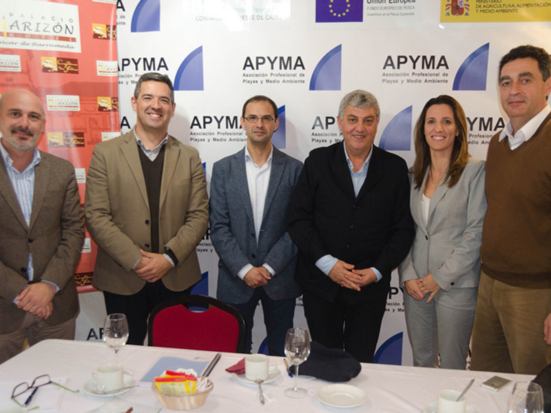 Isabel Jurado asiste a un encuentro de los alcaldes de la comarca con APYMA y ATERMI para analizar la realidad social y económica de la zona