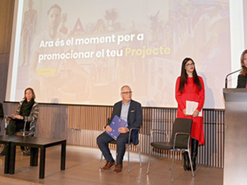 Las propuestas de Pilar del Campo y Ester Ferrando abren la última jornada de la pasarela 080 Barcelona Fashion