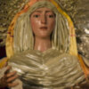 La Virgen de la Esperanza de Alcalá del Río vestida como los cánones palestinos.