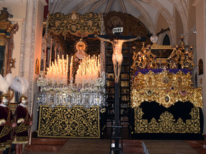 Acto de origen medieval del Descendimiento de Cristo en Alcalá del Río
