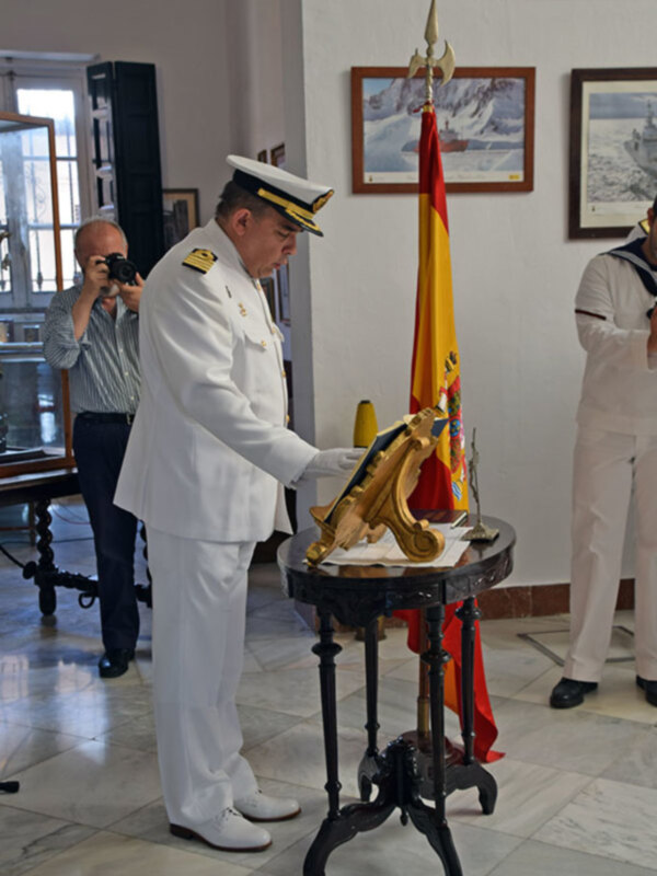 Nuevo Comandante en Sevilla D. Javier Albert Pérez.