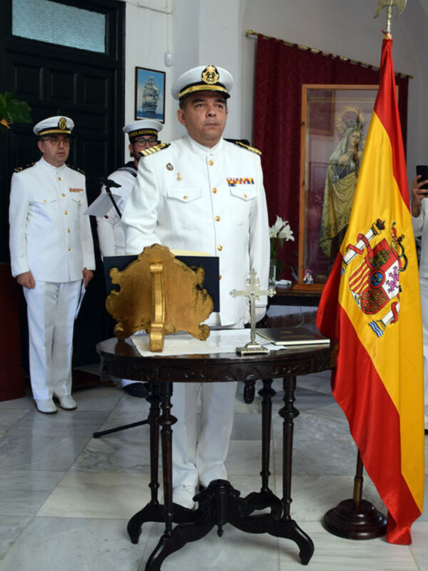 Relevo de comandante Naval en Sevilla.