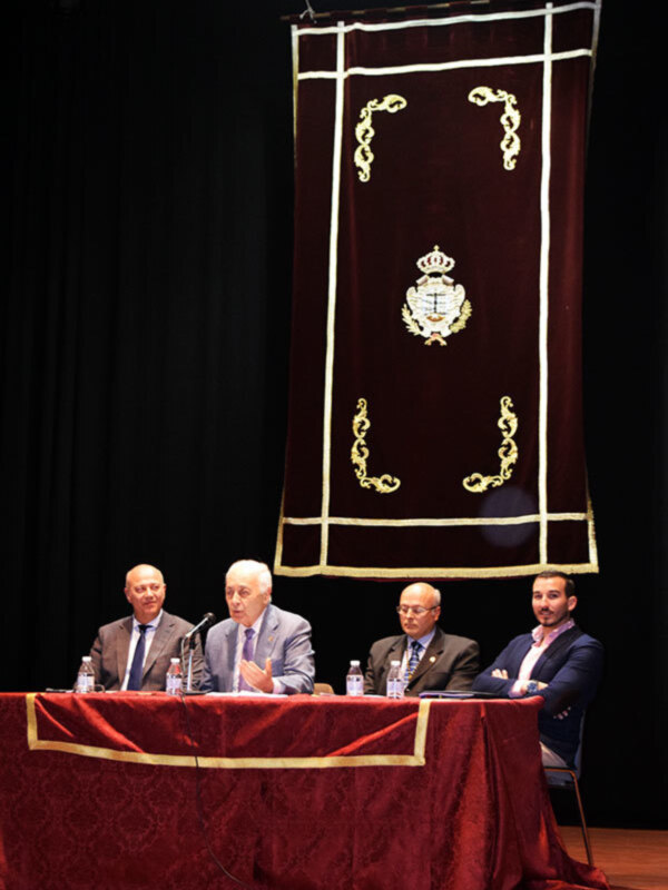 Presentada la Revista Histórica “La Espadaña” en la casa de cultura de Alcalá del Río.