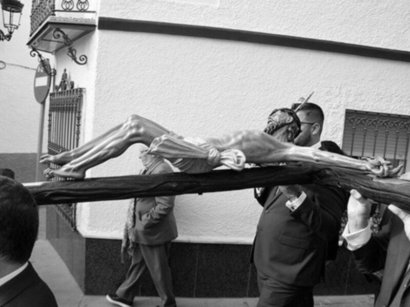 Galería. Procesión de traslado de la Hermandad de la Vera-cruz de Alcalá del Río.