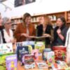 La Red Municipal de Bibliotecas de Sevilla celebra el Día del Libro con una donación de libros de la Fundación José Manuel Lara