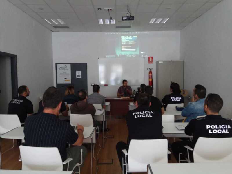 La Policía Local se forma con un curso que habilita para el uso de radar