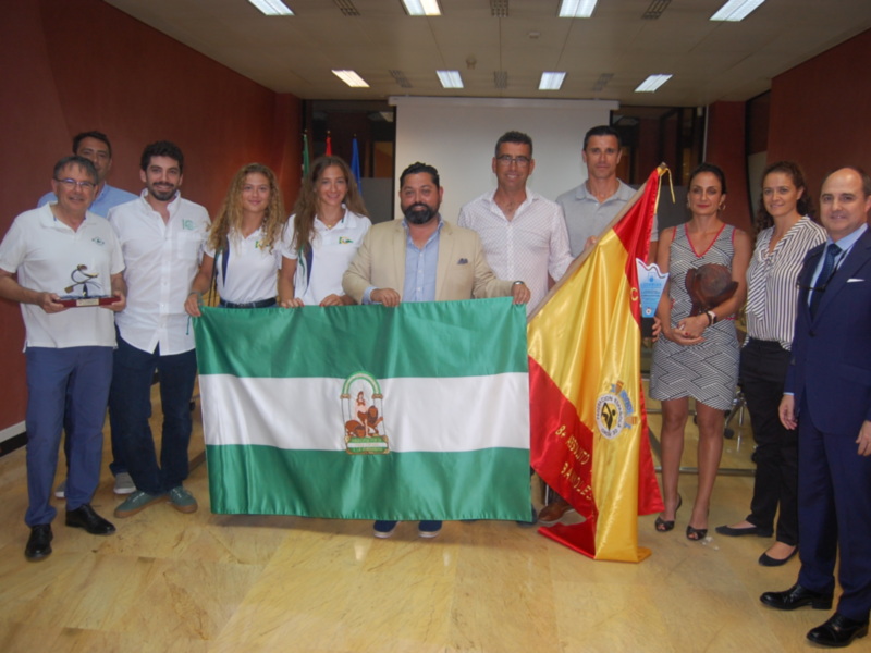 Reconocimiento institucional al remo andaluz