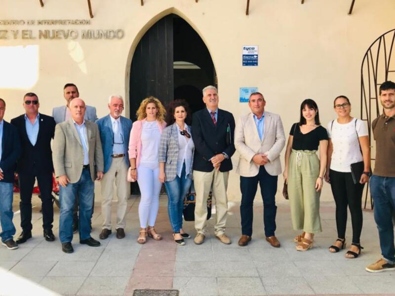 La escuela de hostelería, la segunda fase de Los Argonáutas y las mejoras deportivas temas centrales en la visita de Miguel Andreu