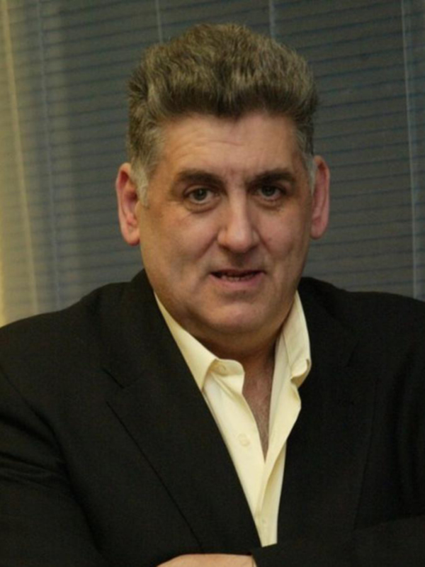 Entrevista de Cruz de Guía a Miguel Gallardo a propósito de la reedición del libro "Cómo llora Sevilla"