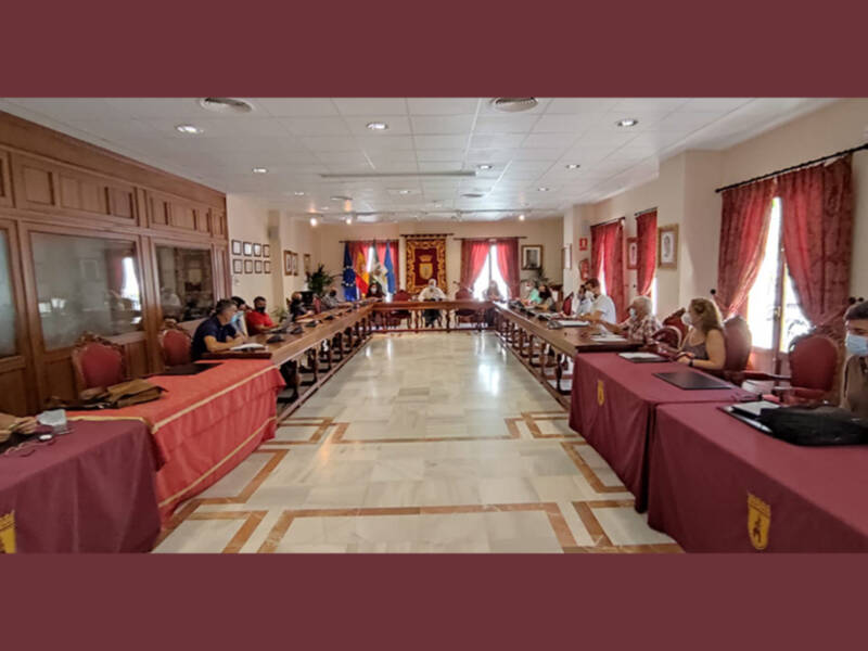 El Consejo Escolar de Chipiona estudia un inicio de curso marcado por    la pandemia y elige dos de los tres días no lectivos locales