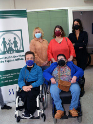 La Asociación sevillana de “Espina Bífida” firmo un convenio Cultural con el Ateneo de Triana