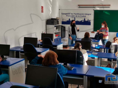 El personal del Servicio de Limpieza municipal de Chipiona avanza en su formación en materia de riesgos laborales