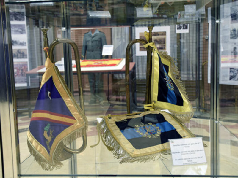 Esta exposición de la Real Circulo de Labradores quiere ser testimonio de la evolución de La Legión.