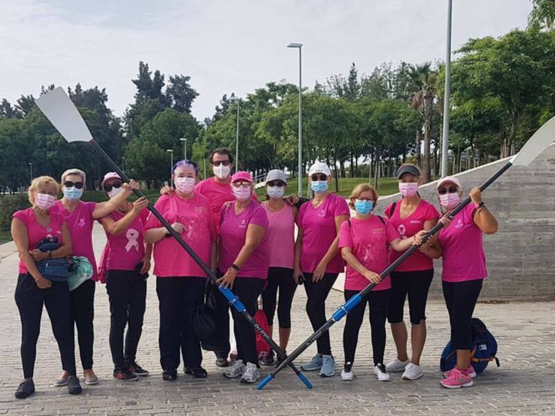La cara solidaria de la Regata Sevilla-Betis, en la lucha contra el cáncer de mama a través del remo