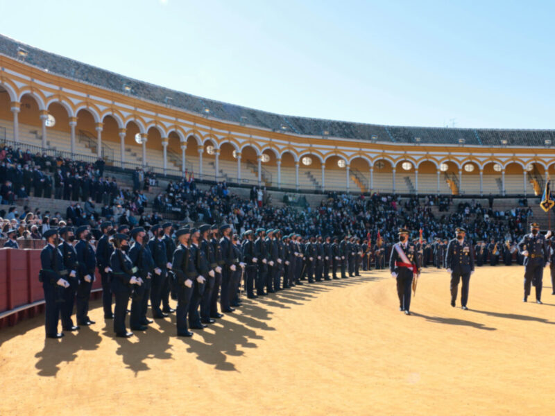Servir a España no es sólo de militares