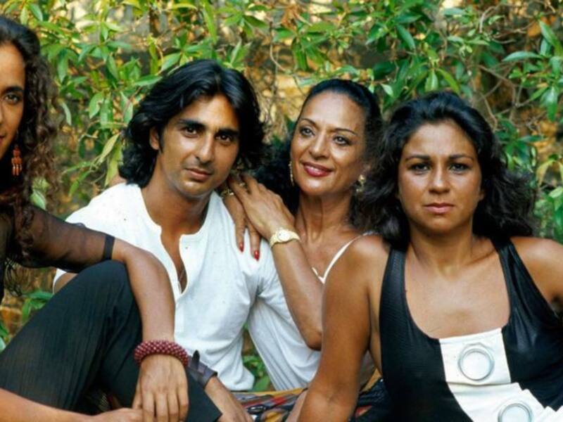 Lola el brillo de sus ojos en la Noche de Adolfo Arjona cadena Cope a nivel nacional