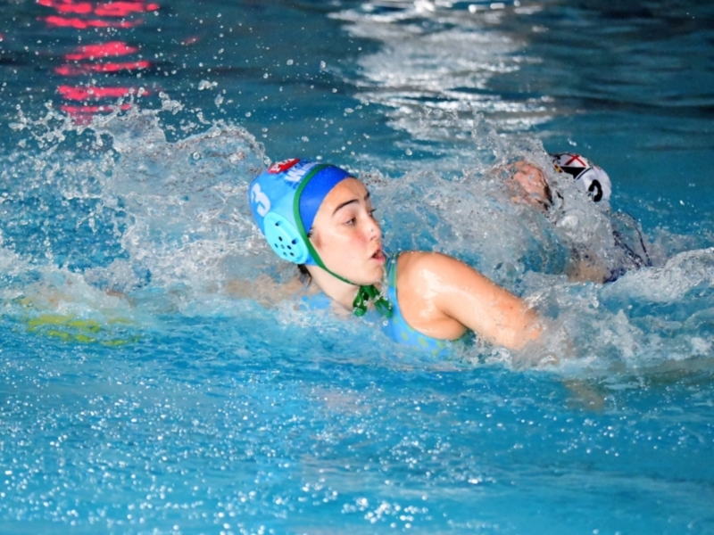 Primer paso hacia el título en la Liga Andaluza femenina de waterpolo