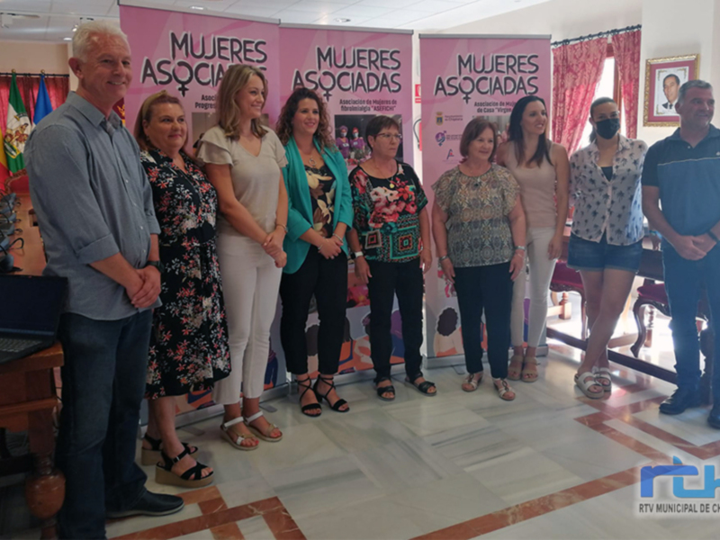 Igualdad ha homenajeado hoy a las tres asociaciones de mujeres de Chipiona por su compromiso y espíritu participativo
