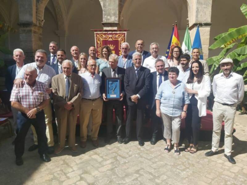 Conmemoración del Día de Chipiona y entrega de la Medalla de Oro a la Cooperativa Católico Agrícola en un pleno institucional 