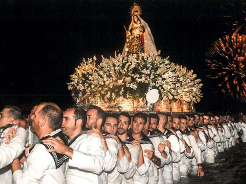  La Virgen del Carmen de Coria, Fuengirola y San Fernando, protagonista de "Andalucía de Fiesta"
