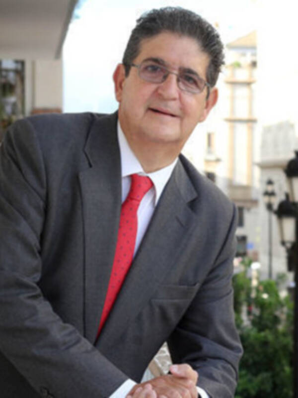     El Colegio de Abogados de Sevilla es democrático( Artículo publicado en ABC)